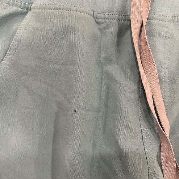 Figs Kade Cargo Scrub Pants Size M PO 1403 - Picture 3 of 7